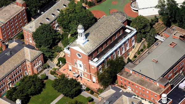 MANHATTAN UNIVERSITY - NEW YORK CALLING